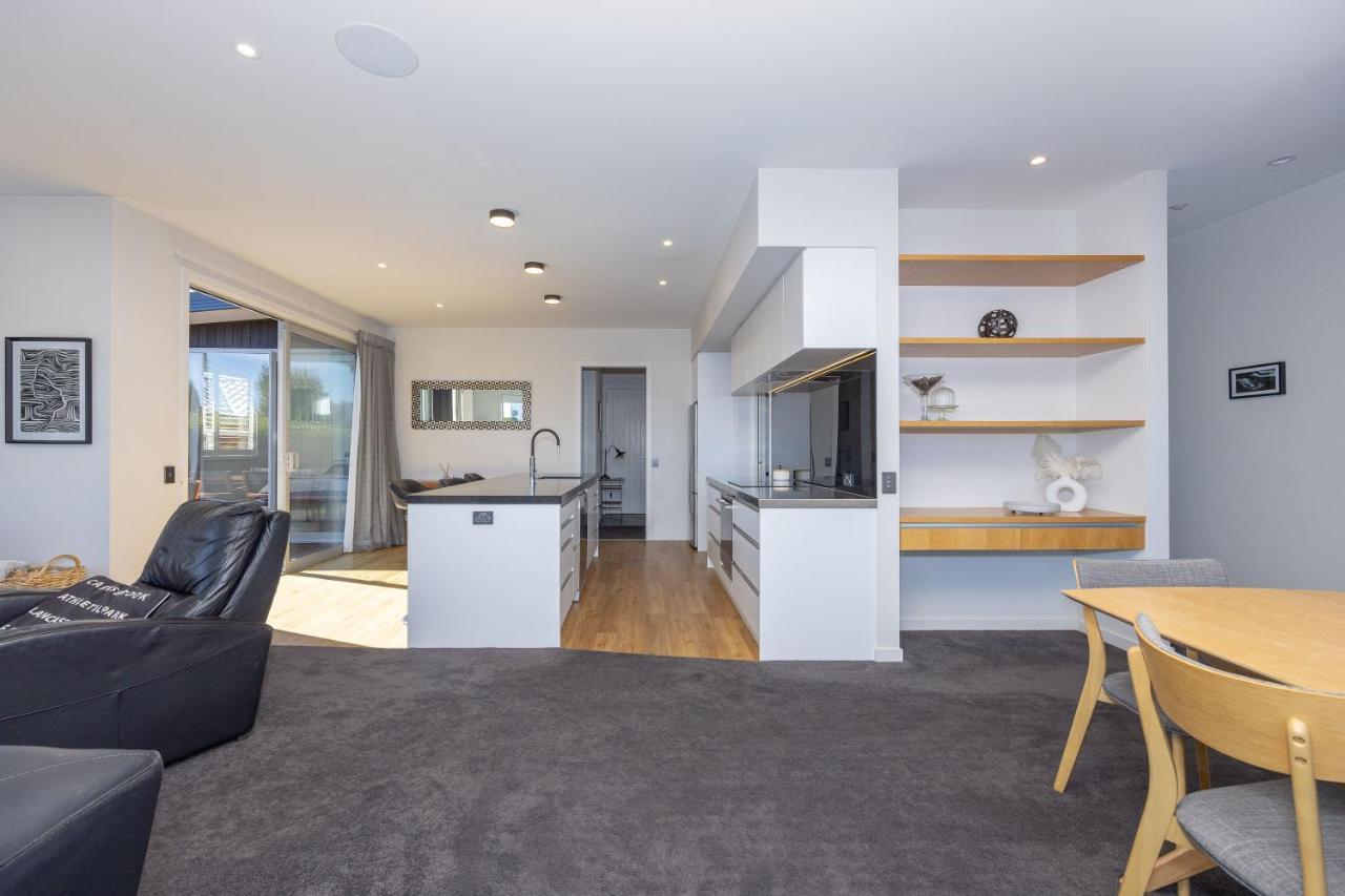 Prime Location On Warren St - 3 Bedroom Town House Wanaka Exterior photo