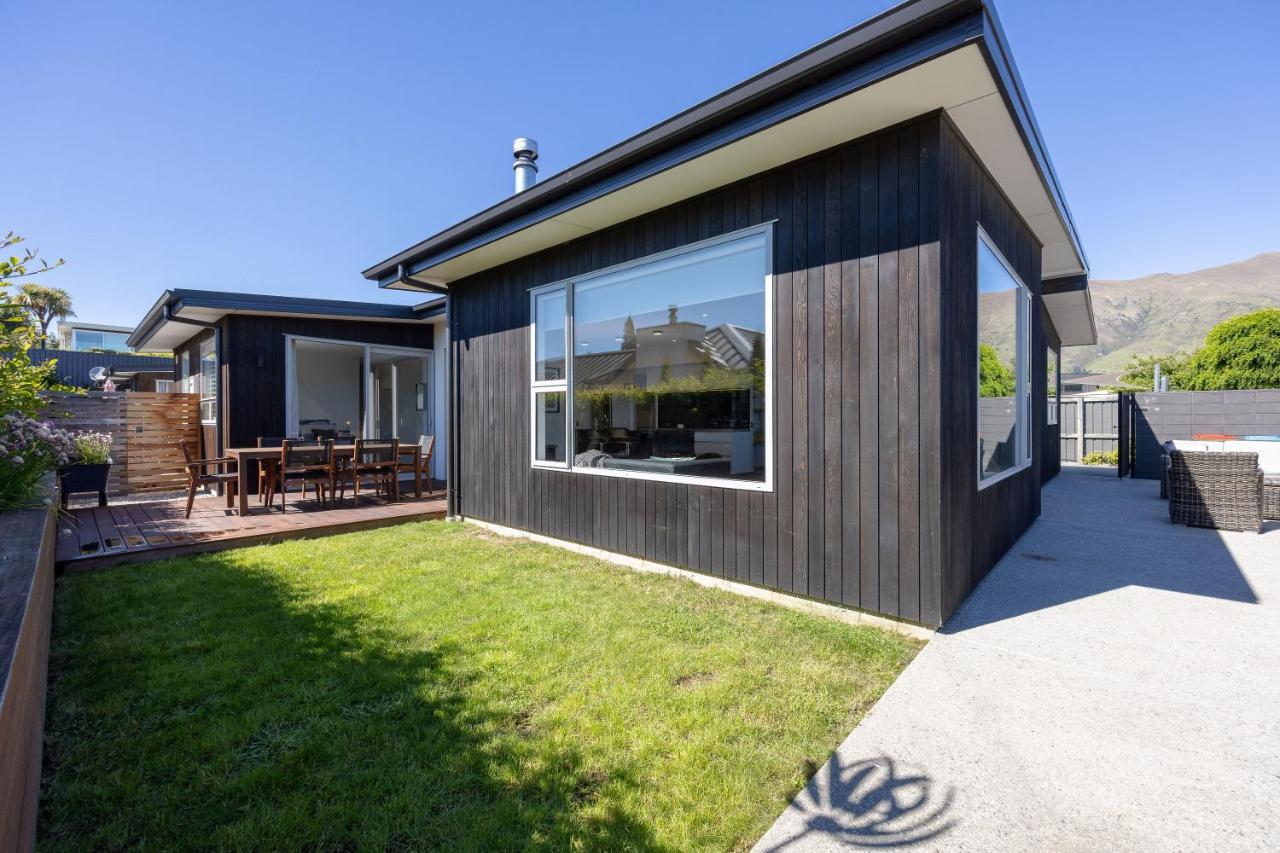 Prime Location On Warren St - 3 Bedroom Town House Wanaka Exterior photo