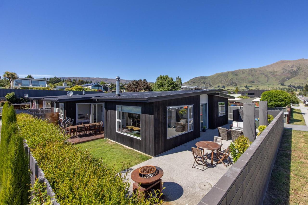 Prime Location On Warren St - 3 Bedroom Town House Wanaka Exterior photo